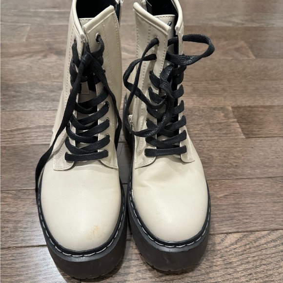 Platform boots - Picture 4 of 4